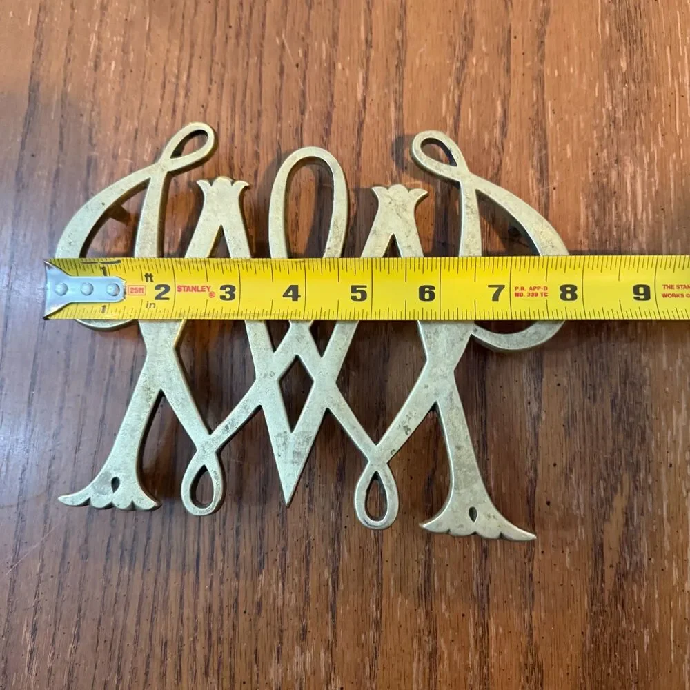 Vintage 50s William & Mary Cypher Brass Trivet Williamsburg Restoration Monogram